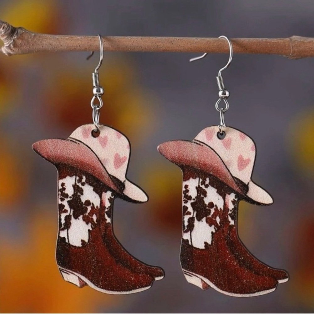 Western NWT Hat & Boots Drop Wooden Earrings pink & brown